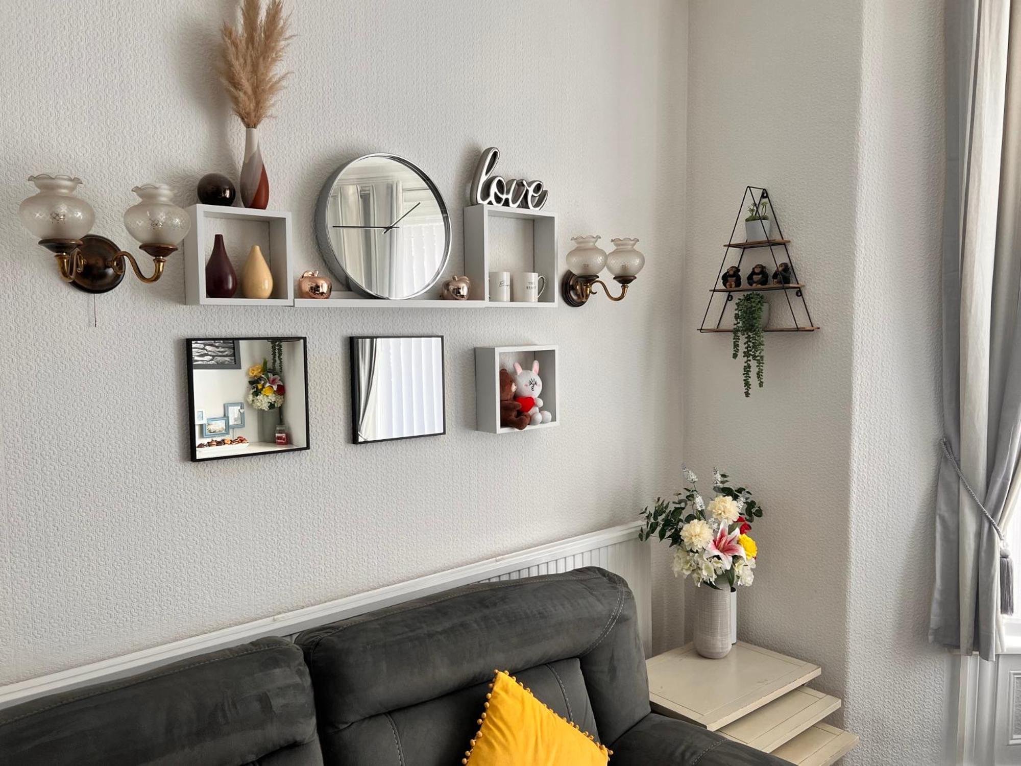 Victoria House - Self Catering Quiet Guesthouse - Adult Singles And Couples Only 블랙풀 외부 사진